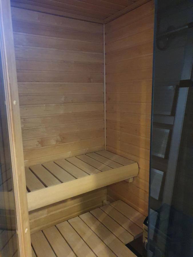 Moderni, Viihtyisae Pikkukaksio Saunalla Pori Buitenkant foto
