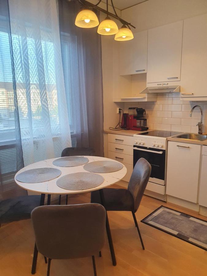 Moderni, Viihtyisae Pikkukaksio Saunalla Pori Buitenkant foto
