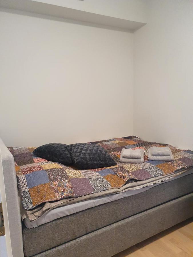 Moderni, Viihtyisae Pikkukaksio Saunalla Pori Buitenkant foto
