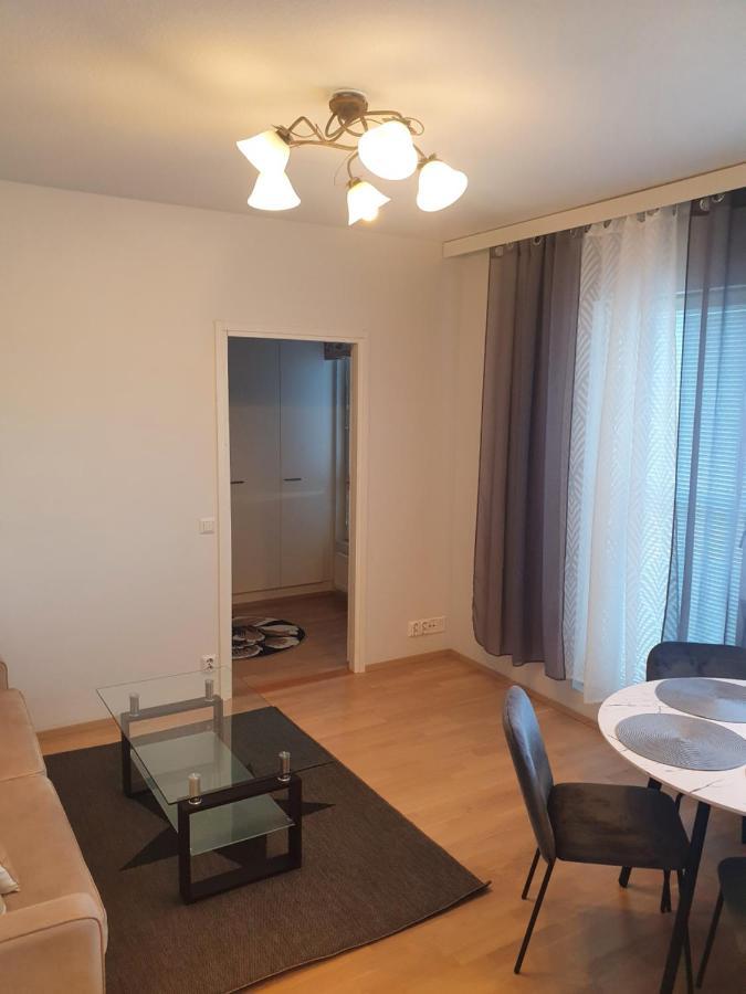 Moderni, Viihtyisae Pikkukaksio Saunalla Pori Buitenkant foto