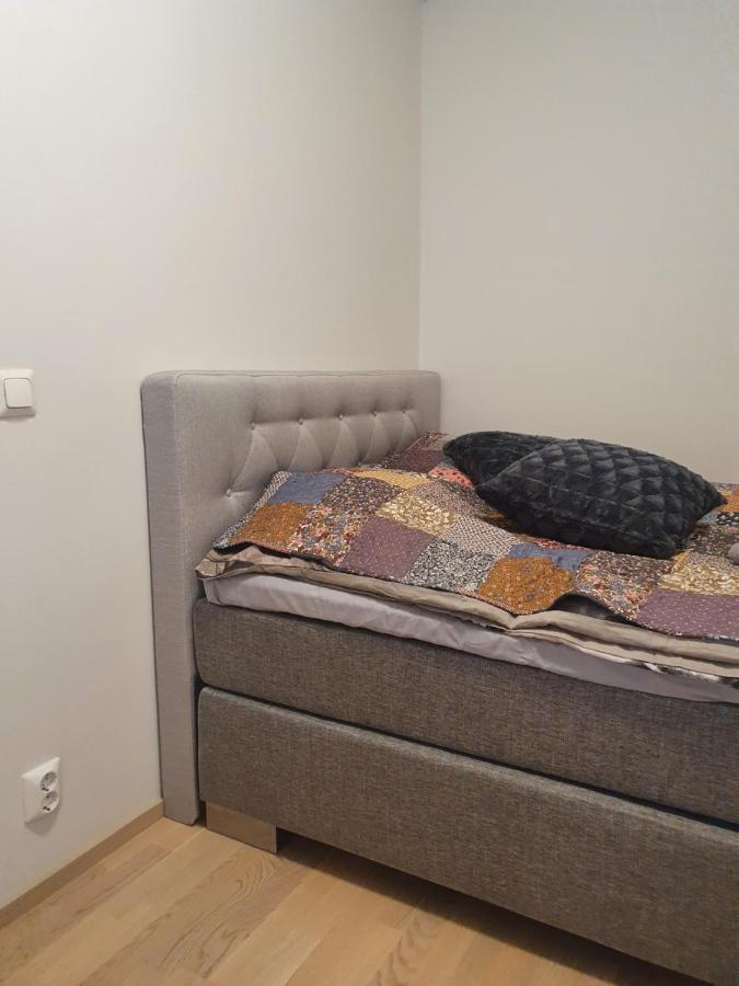 Moderni, Viihtyisae Pikkukaksio Saunalla Pori Buitenkant foto