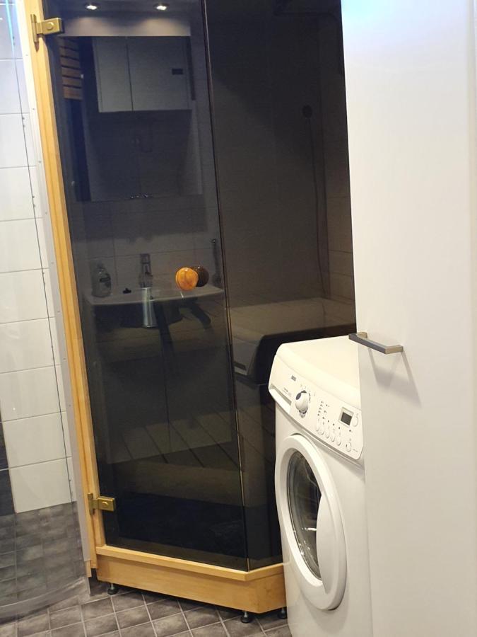 Moderni, Viihtyisae Pikkukaksio Saunalla Pori Buitenkant foto